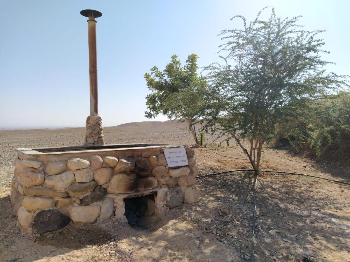 Desert Days Mud Cabin'S Resort Tzukim Exterior photo