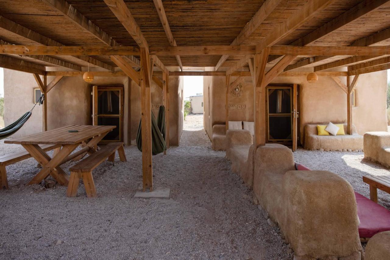 Desert Days Mud Cabin'S Resort Tzukim Exterior photo