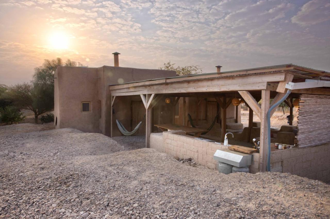 Desert Days Mud Cabin'S Resort Tzukim Exterior photo
