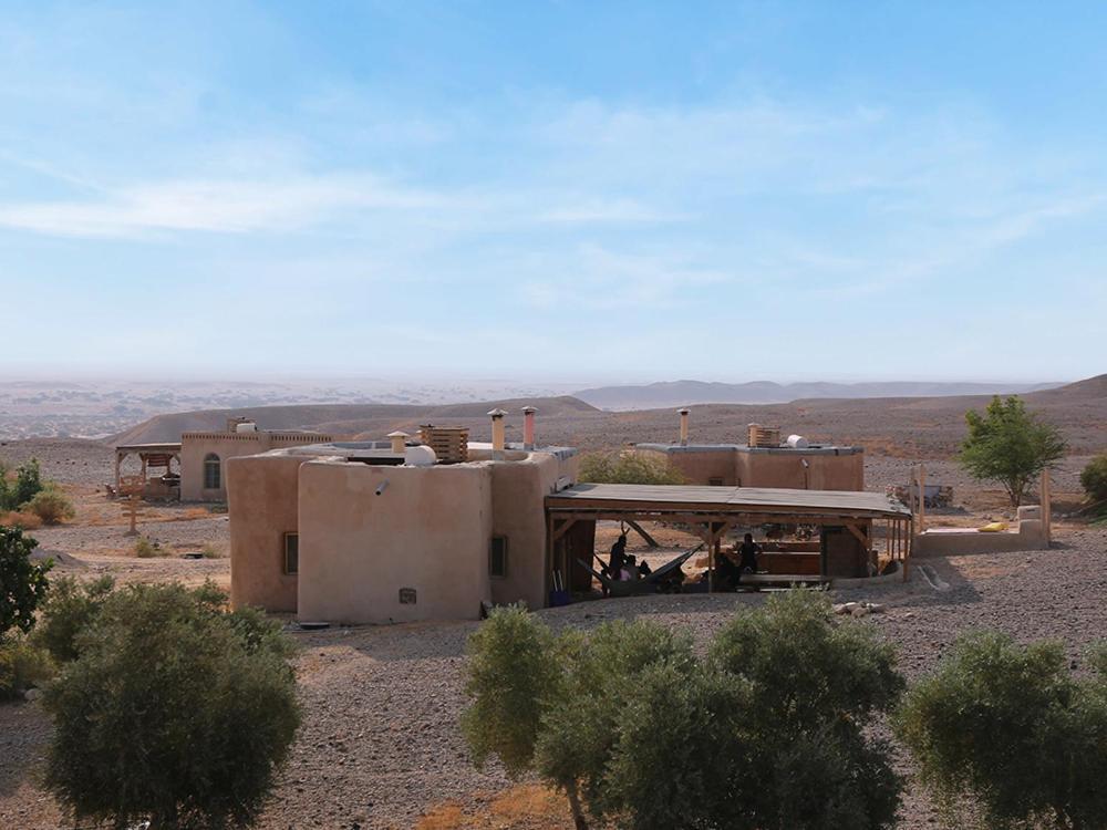 Desert Days Mud Cabin'S Resort Tzukim Exterior photo